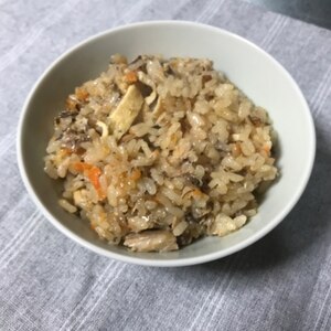 サバ缶で超簡単！！味噌サバ炊き込みご飯